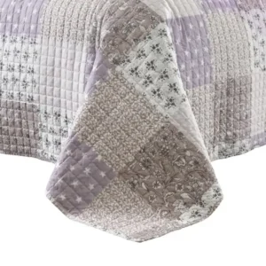 couvre lit matelassé artisanal et chaleureux