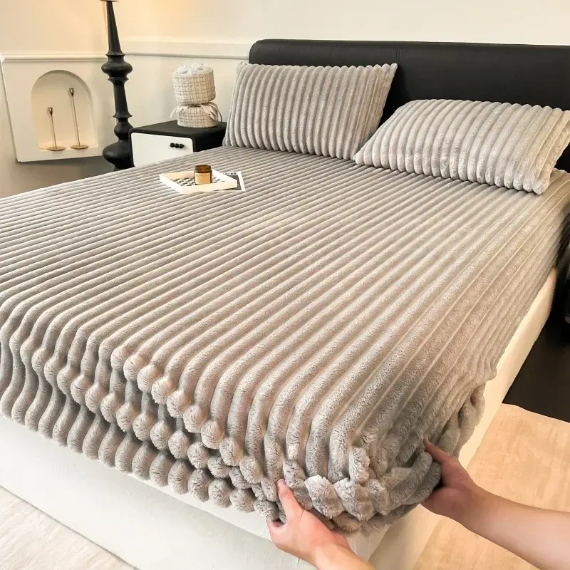 ensemble de draps en velours épais (drap housse + 2 taies d'oreiller) beige kaki