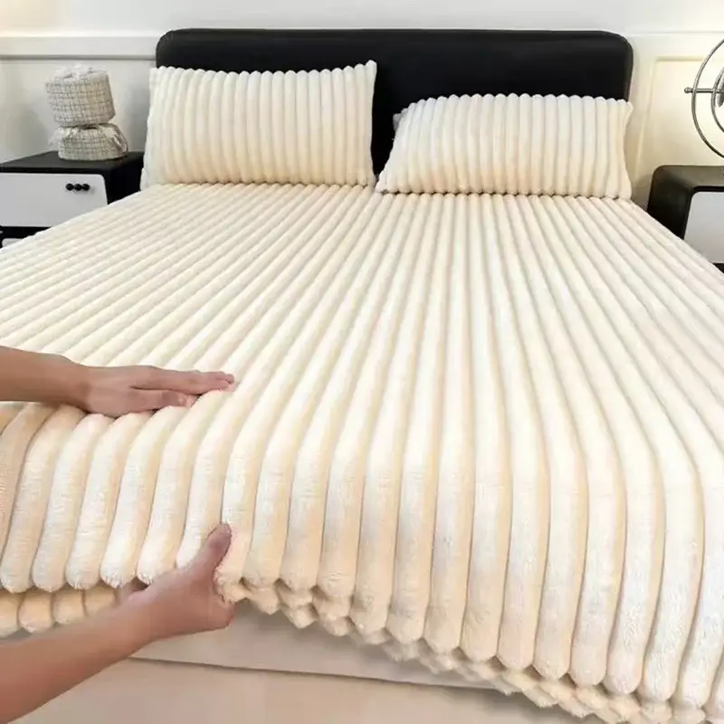 ensemble de draps en velours épais (drap housse + 2 taies d'oreiller) blanc cassé